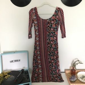 Chelsea & Violet floral patterned dress!  SMALL!